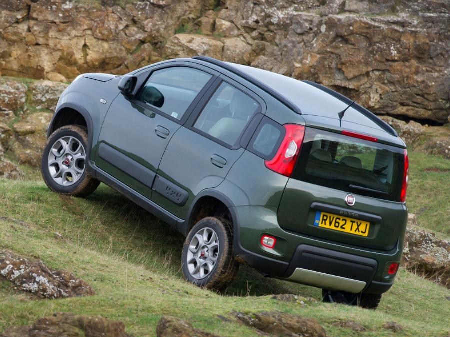 Fiat Panda 4x4 2013 года  (UK) (фото 16 из 16)